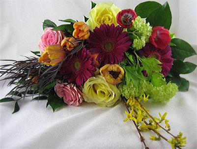 Spring Hand Tied  |  Toronto best flower shop Periwinkle Flowers